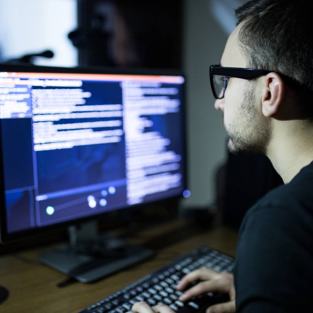 Moça solicitando a Segunda Via do Boleto Desktop