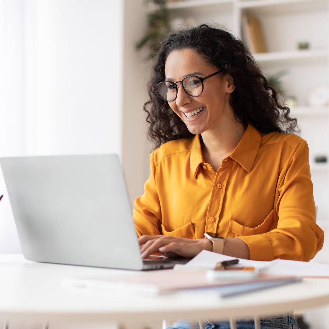 Moça solicitando a Segunda Via do Boleto Desktop
