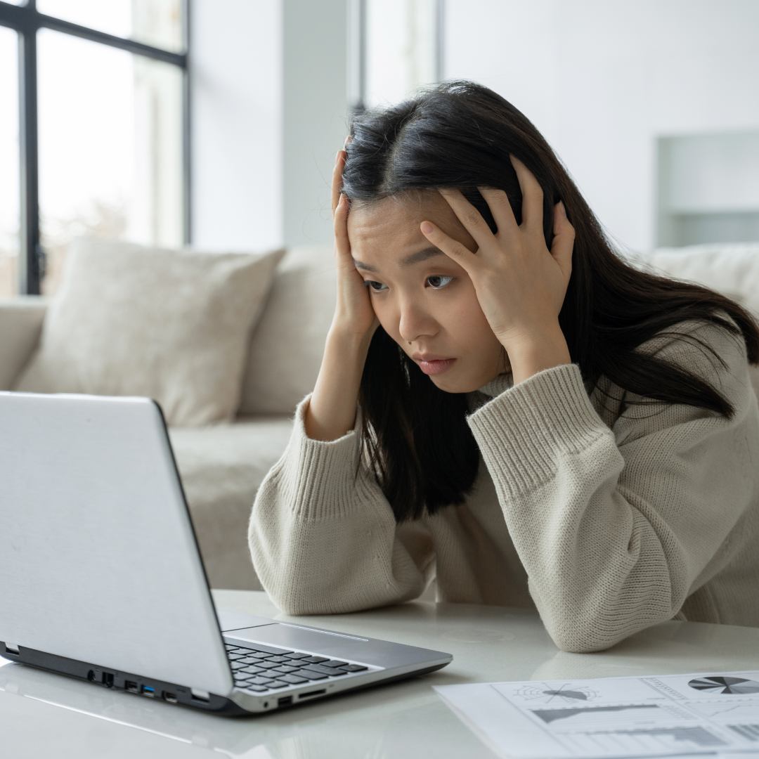 Moça solicitando a Segunda Via do Boleto Desktop