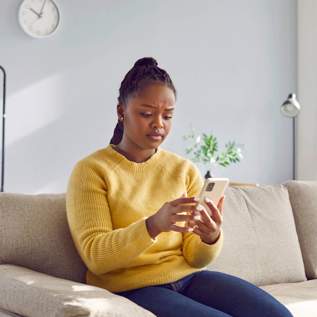 Moça solicitando a Segunda Via do Boleto Desktop