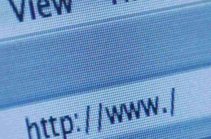 Barra de pesquisa de navegador com o texto 