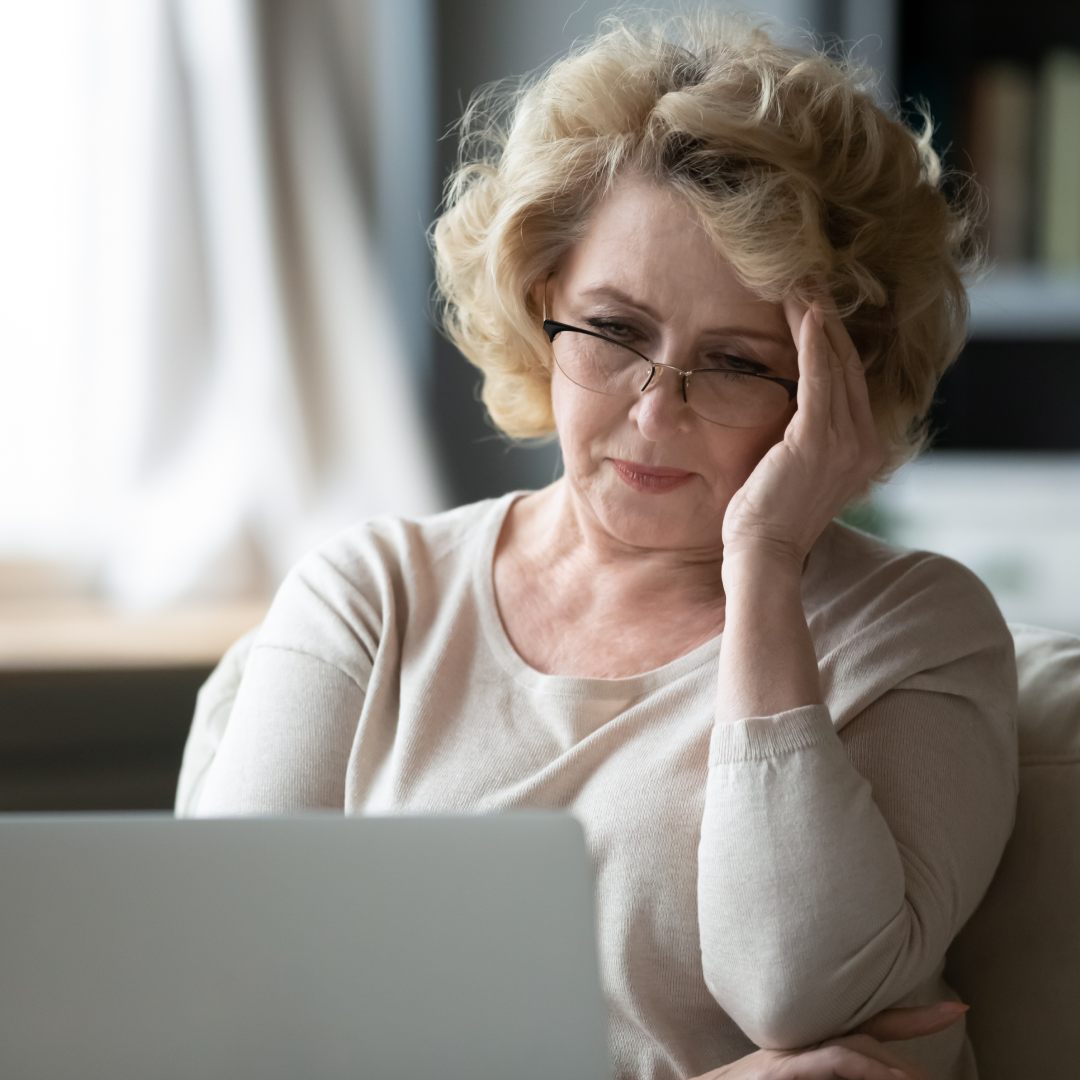 Moça solicitando a Segunda Via do Boleto Desktop