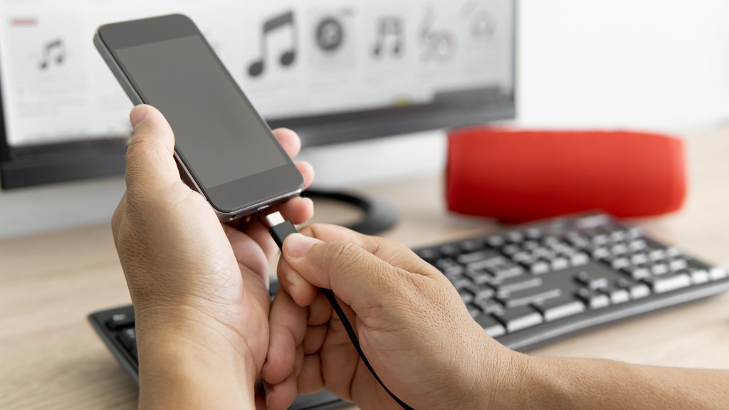 Como transferir arquivos do celular para o PC