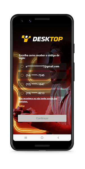 Celular com a tela indicando as opções para receber o código de login para acessar o app da Desktop. Na imagem tem um endereço de e-mail e três telefones de contato do cliente